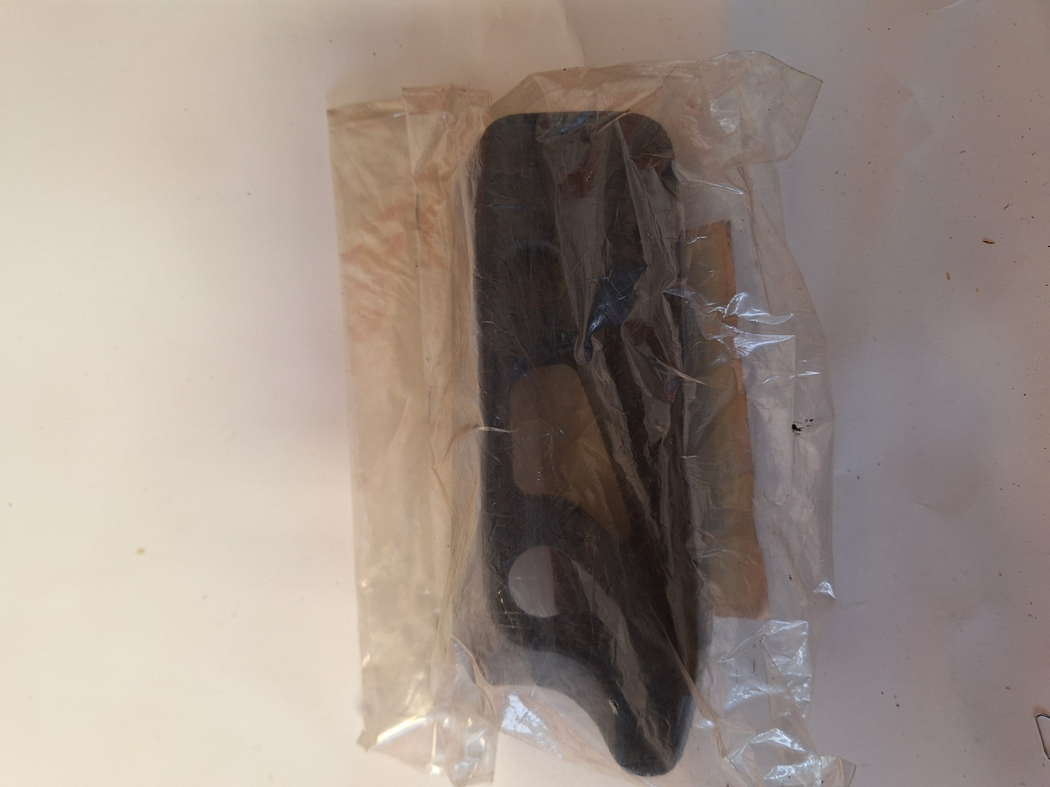 Picture of RIGHT RUBBER BASE  08L42-MGJ-80001  